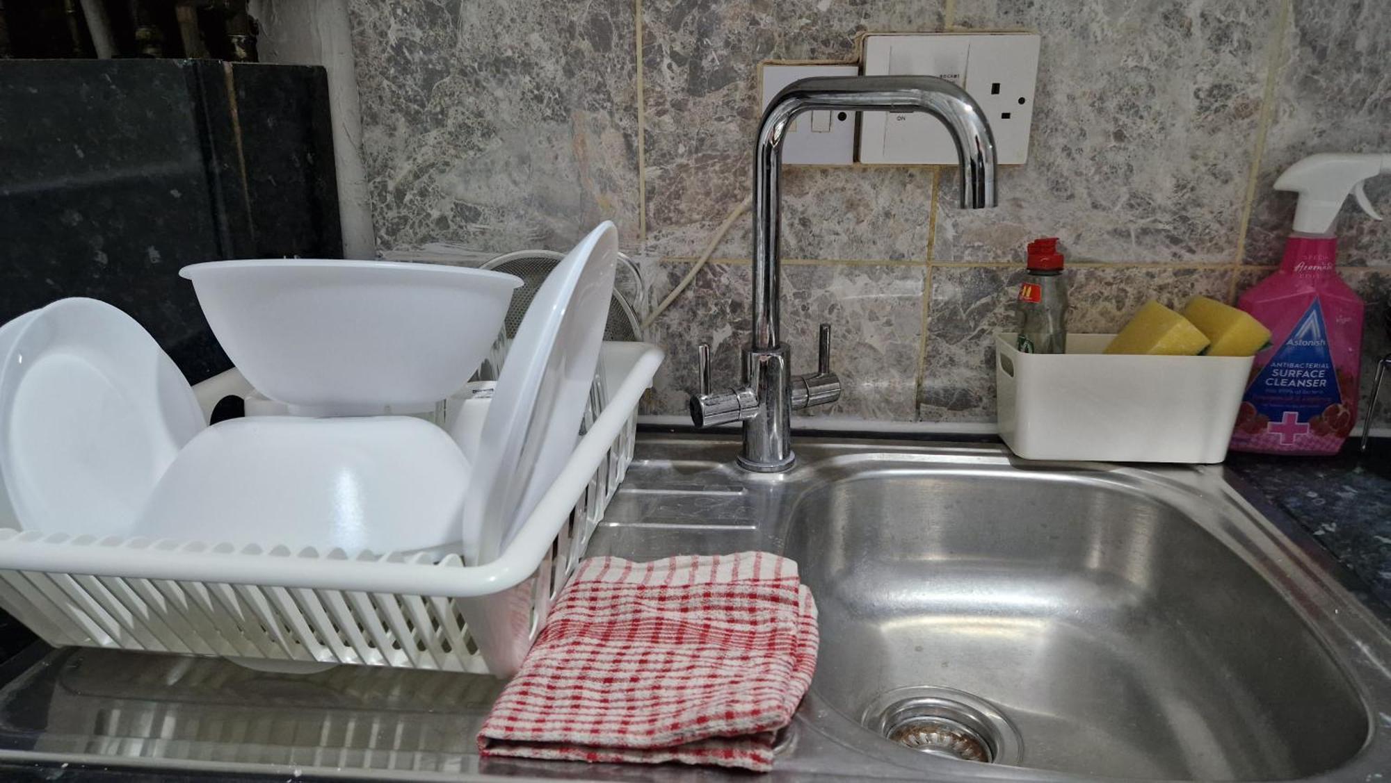 The Cosy Newcourt House, 6-sleeper - 15 Minutes From Zone 1 * Londra