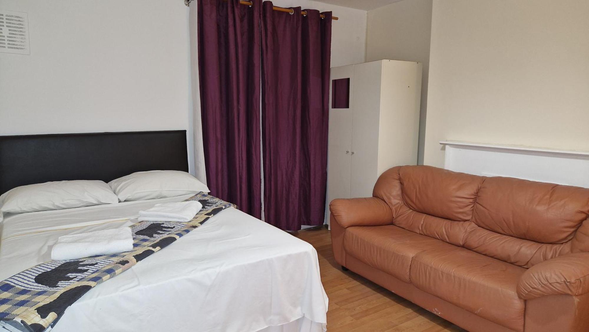 The Cosy Newcourt House, 6-sleeper - 15 Minutes From Zone 1 Appartamento