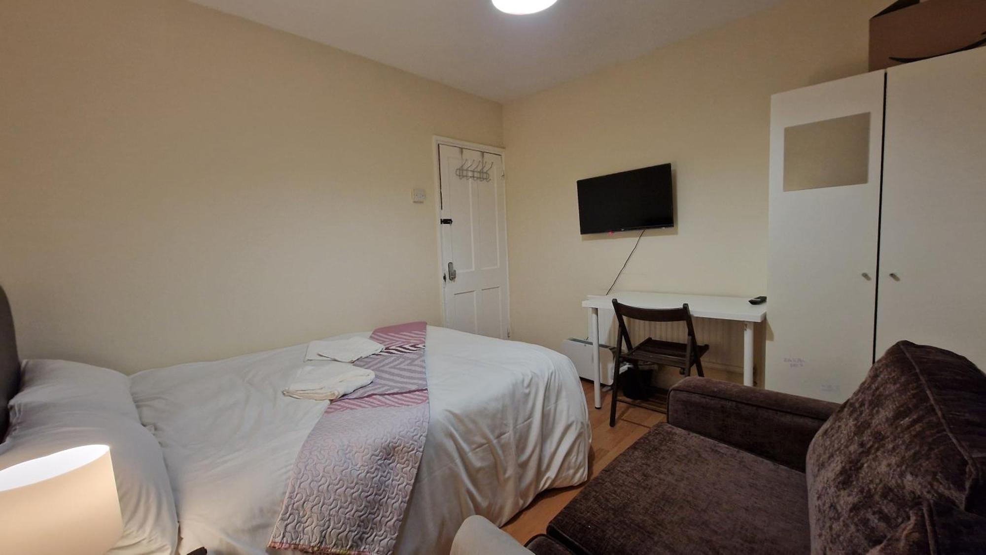 Appartamento The Cosy Newcourt House, 6-sleeper - 15 Minutes From Zone 1 Londra