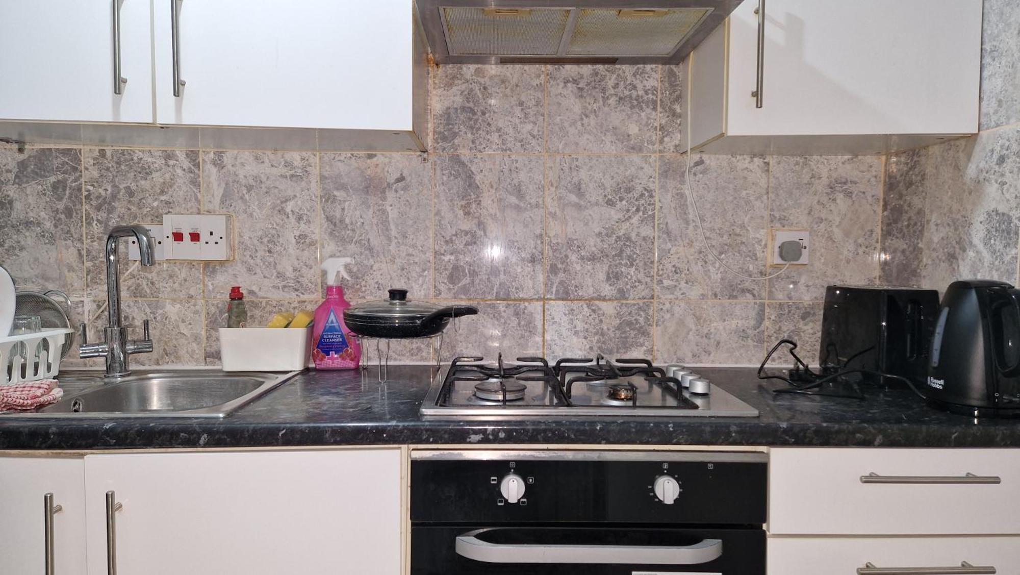 The Cosy Newcourt House, 6-sleeper - 15 Minutes From Zone 1 Appartamento Londra
