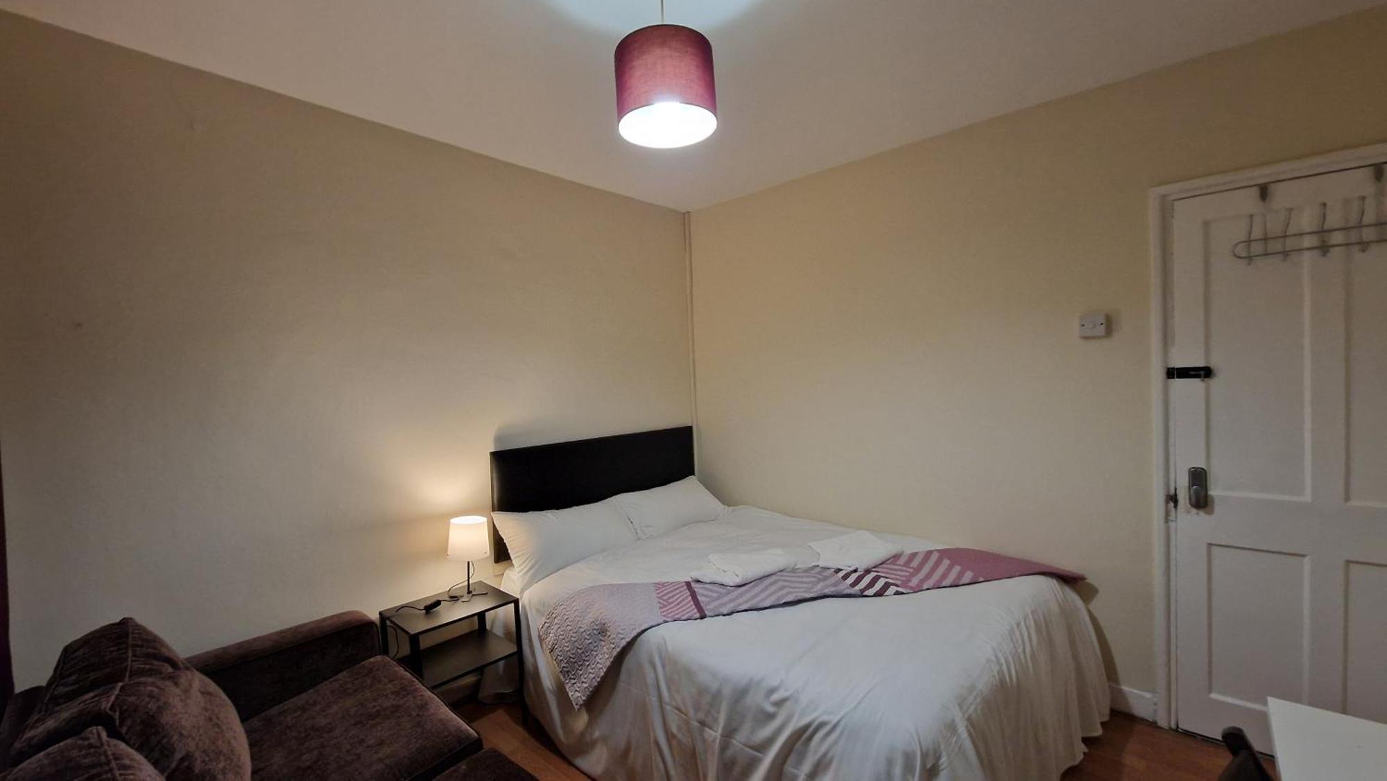 The Cosy Newcourt House, 6-sleeper - 15 Minutes From Zone 1 Appartamento *