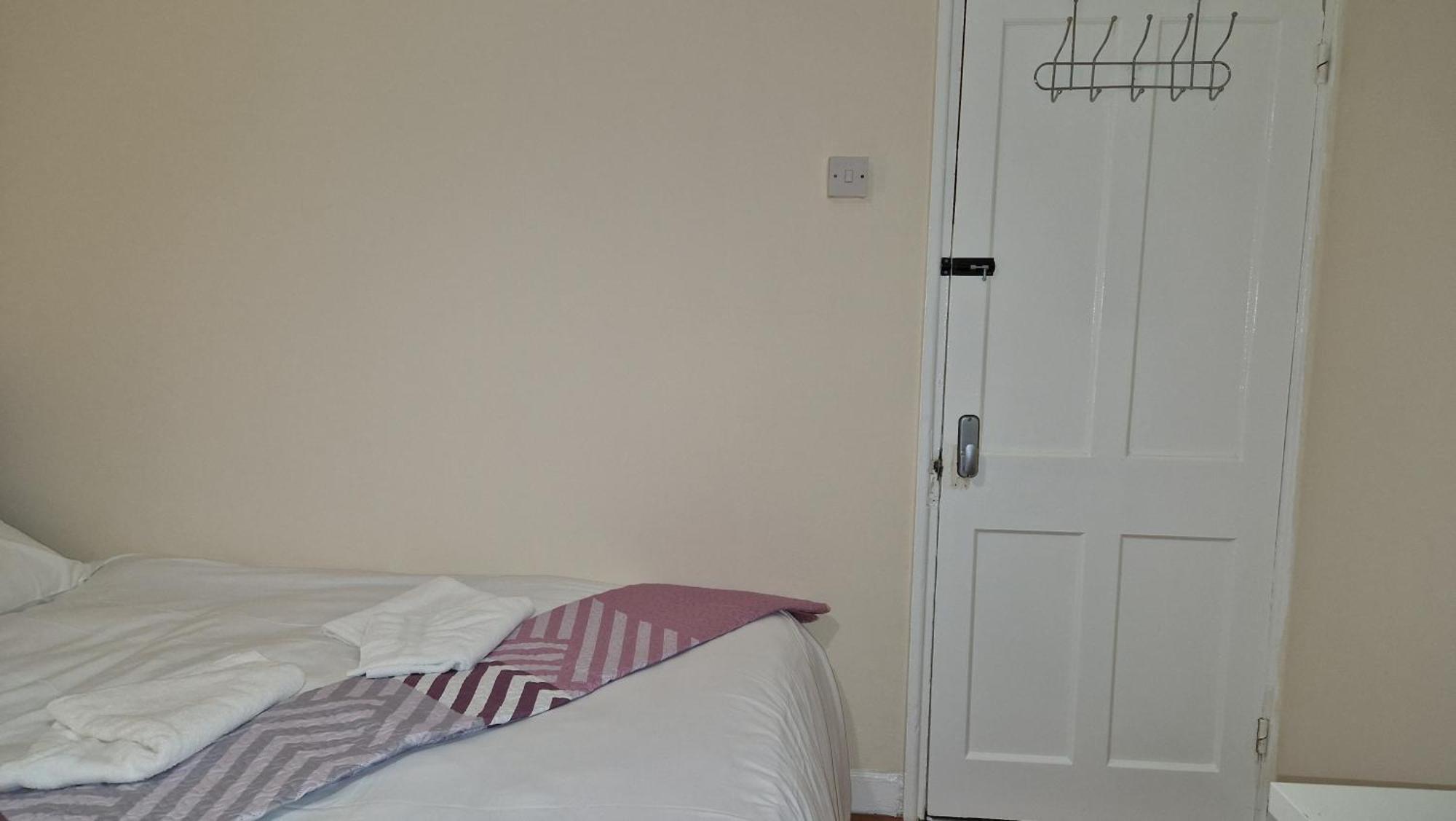The Cosy Newcourt House, 6-sleeper - 15 Minutes From Zone 1 Appartamento Londra